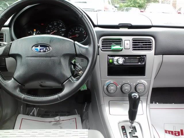 Subaru Forester 2004 photo 11