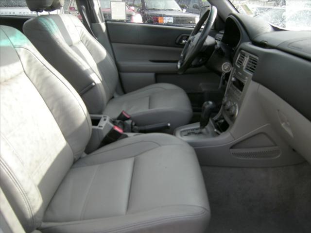 Subaru Forester 2004 photo 1