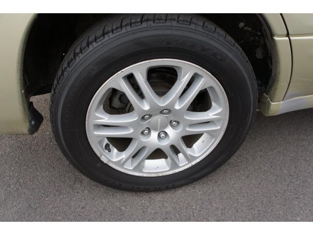 Subaru Forester 2004 photo 2