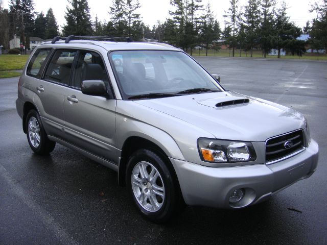 Subaru Forester 2005 photo 2