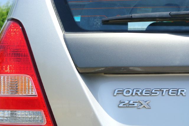 Subaru Forester 2005 photo 10