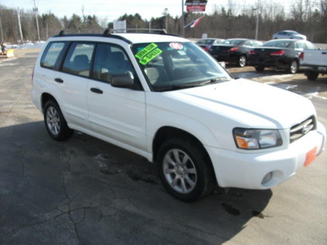 Subaru Forester 2005 photo 2