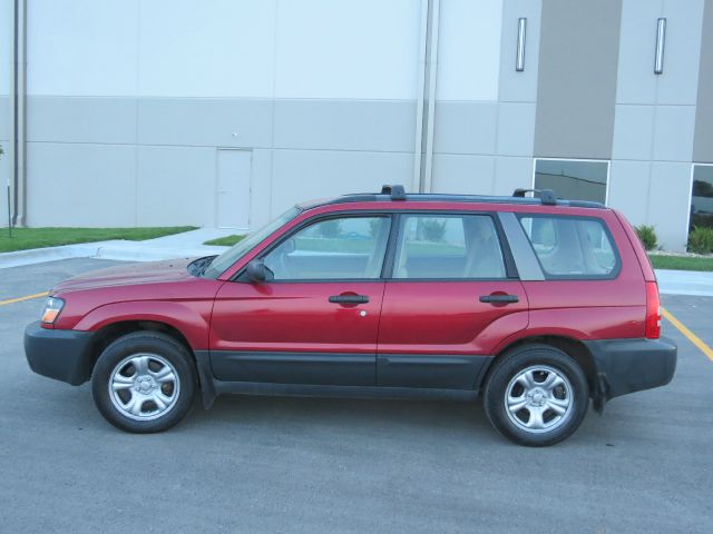 Subaru Forester 2005 photo 2