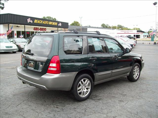 Subaru Forester 2005 photo 2