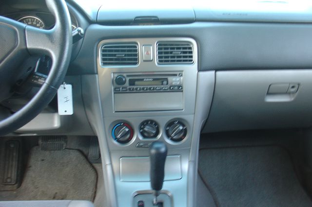 Subaru Forester 2006 photo 0