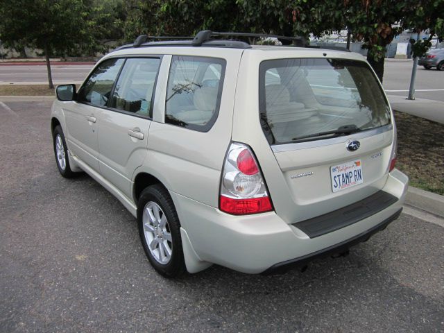 Subaru Forester 2500hd 4x4 W/ Plow System SUV
