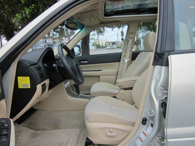 Subaru Forester 2006 photo 2
