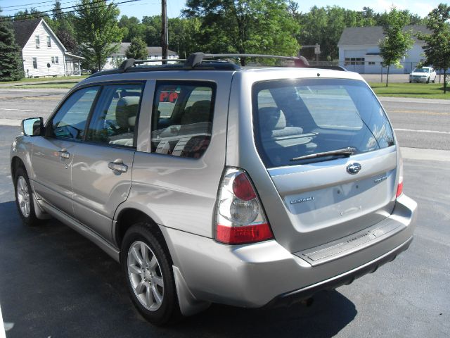 Subaru Forester 2500hd 4x4 W/ Plow System SUV