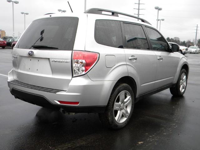 Subaru Forester 2009 photo 4
