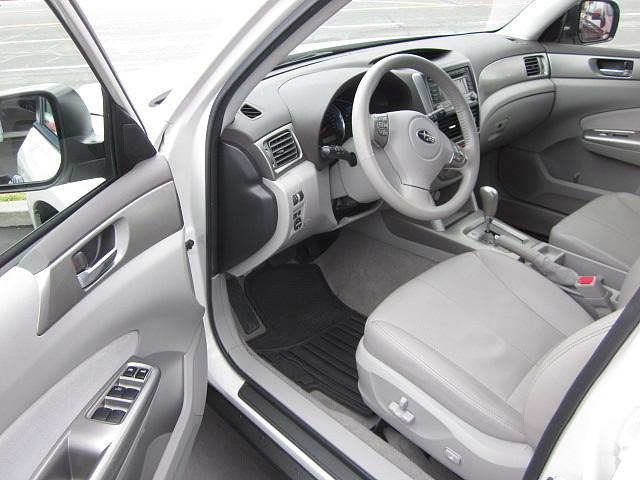 Subaru Forester 2009 photo 1