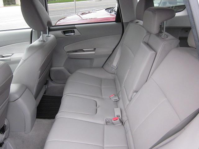 Subaru Forester 2009 photo 2