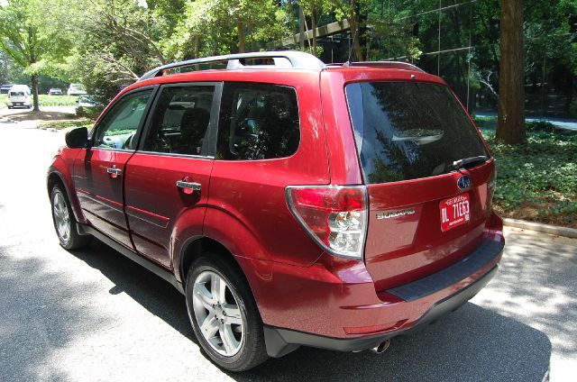 Subaru Forester 2dr 2.5L PZEV SUV