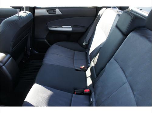 Subaru Forester 2010 photo 2