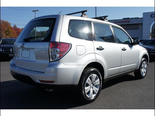 Subaru Forester 2010 photo 3
