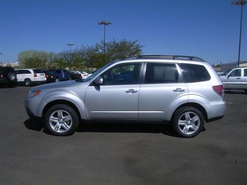 Subaru Forester 2010 photo 1