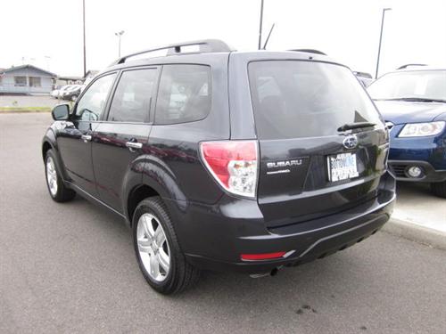 Subaru Forester 2010 photo 2