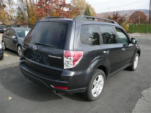 Subaru Forester 2010 photo 3
