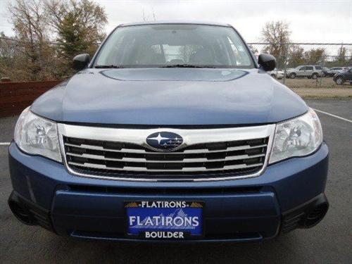 Subaru Forester 2010 photo 2