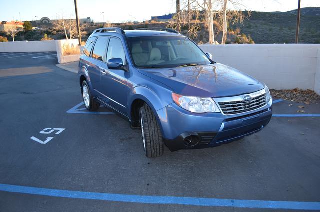 Subaru Forester 2010 photo 1