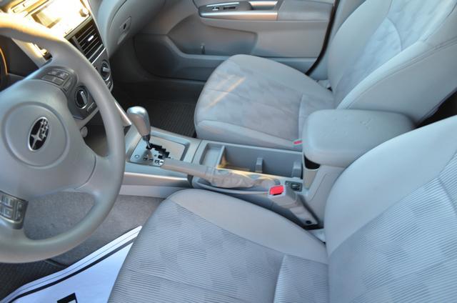 Subaru Forester 2010 photo 2