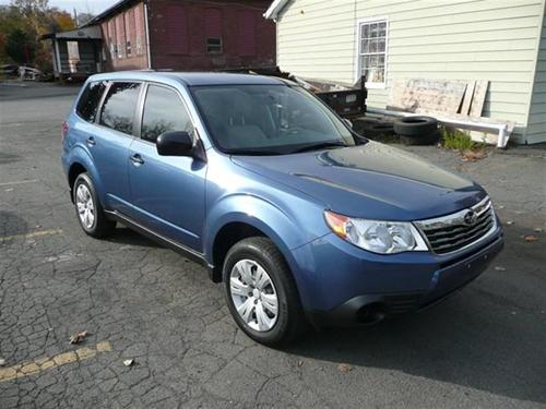 Subaru Forester 2010 photo 2