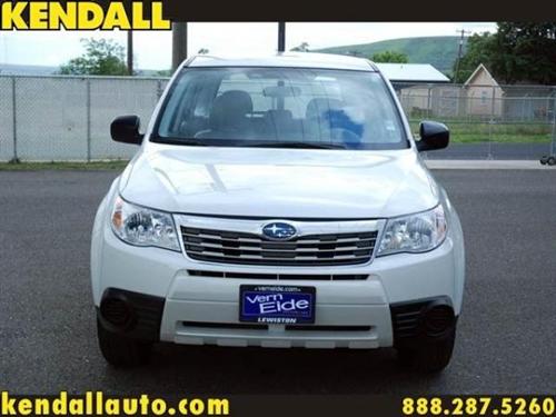 Subaru Forester 2010 photo 1