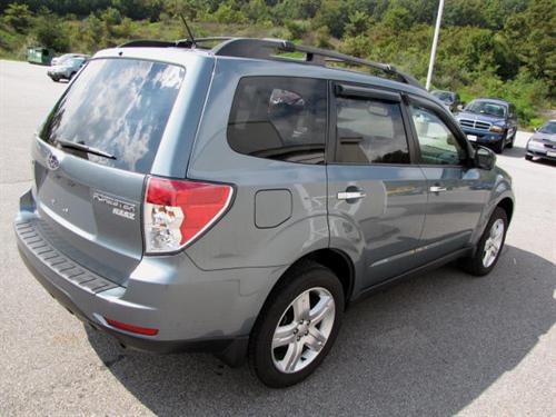 Subaru Forester 2010 photo 3