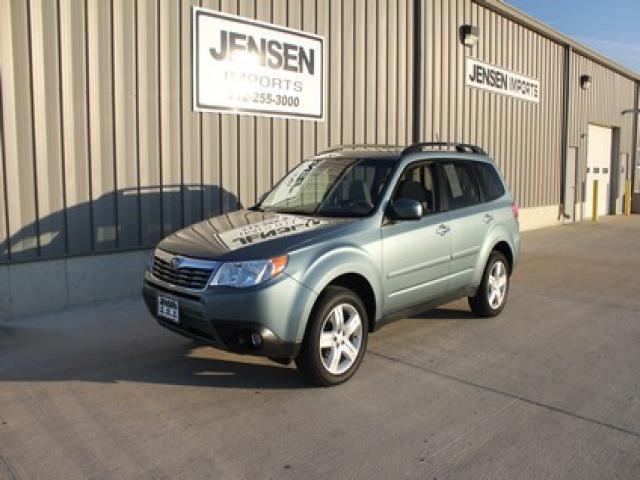 Subaru Forester 2010 photo 2