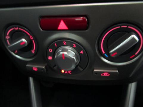 Subaru Forester 2010 photo 1