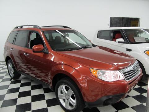 Subaru Forester 2010 photo 2
