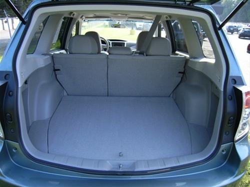 Subaru Forester 2010 photo 2