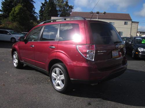Subaru Forester 2010 photo 3