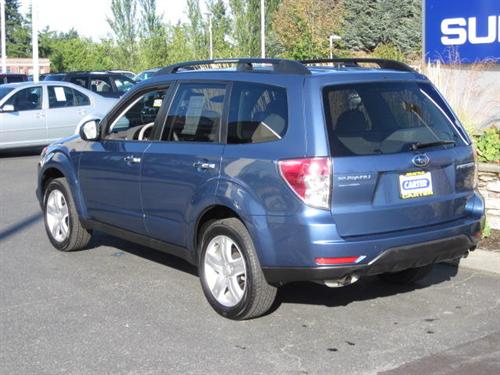 Subaru Forester 2010 photo 1