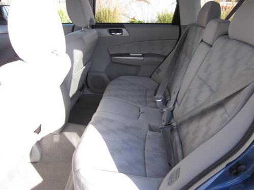 Subaru Forester 2010 photo 3