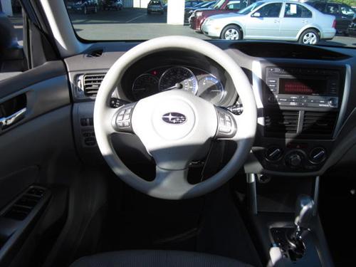 Subaru Forester 2010 photo 4