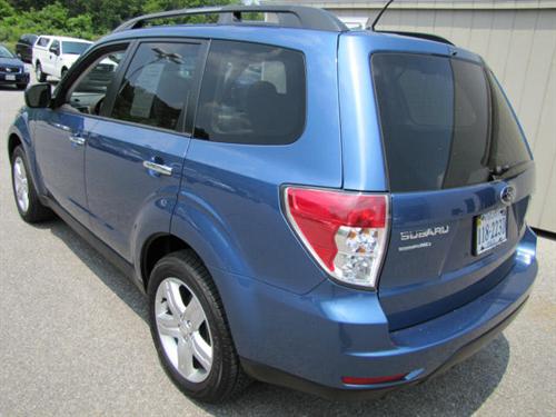 Subaru Forester 2010 photo 2