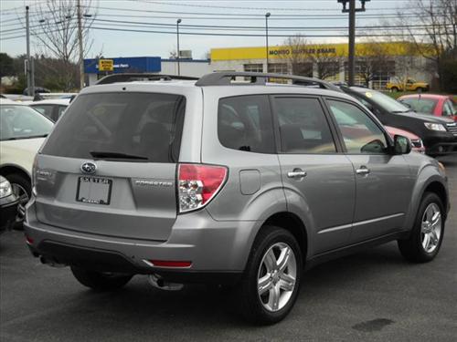 Subaru Forester 2010 photo 3