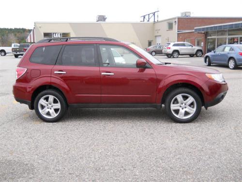 Subaru Forester 2010 photo 2