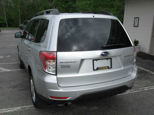 Subaru Forester 2500hd 4x4 W/ Plow System SUV