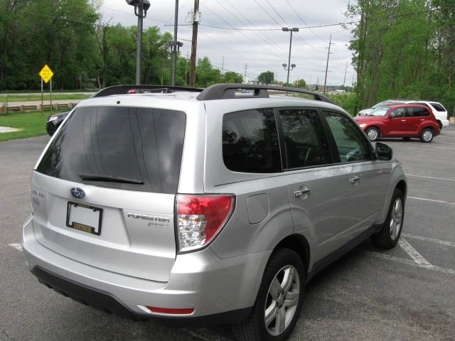 Subaru Forester 2010 photo 4