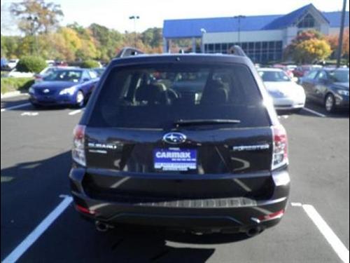Subaru Forester 2010 photo 1