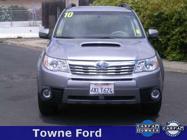 Subaru Forester 2010 photo 1