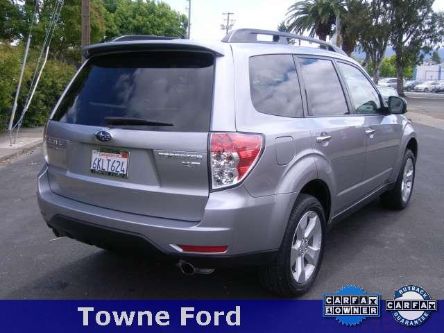 Subaru Forester 2010 photo 3