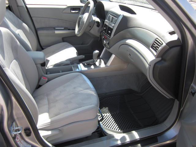 Subaru Forester 2010 photo 3