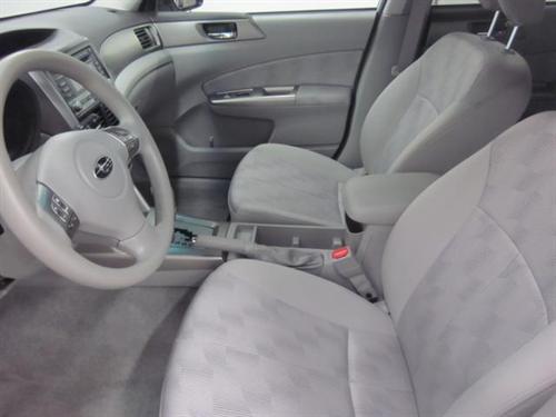 Subaru Forester 2010 photo 1