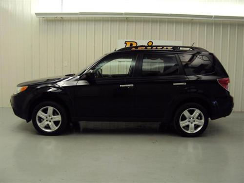 Subaru Forester 2010 photo 1