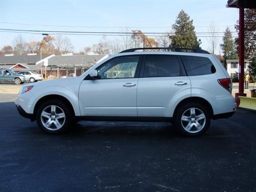 Subaru Forester 2010 photo 2