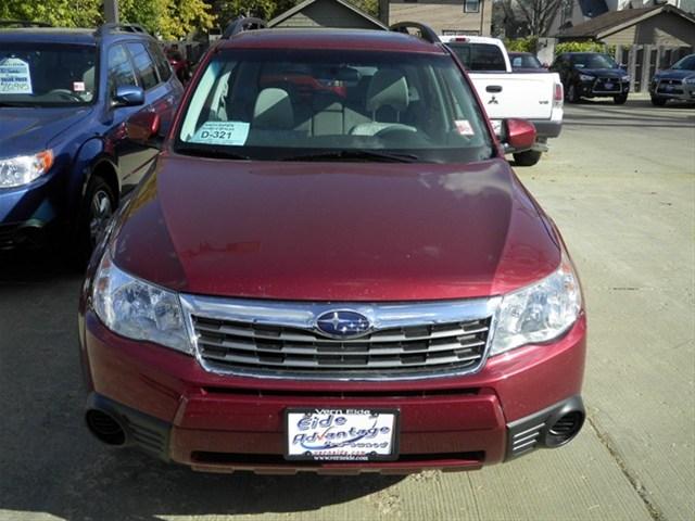 Subaru Forester 2010 photo 1
