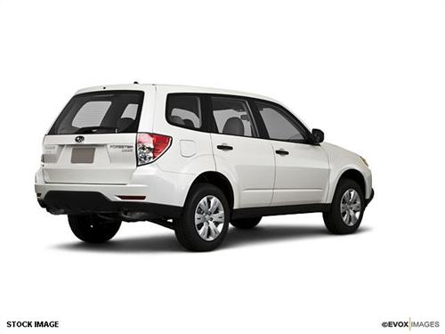 Subaru Forester 2010 photo 2