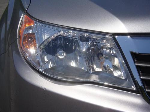 Subaru Forester 2010 photo 1